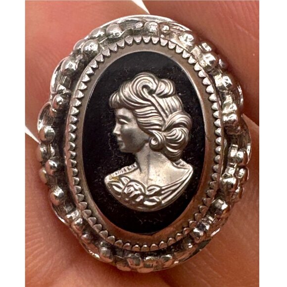 Vintage Whiting & Davis Silver-Tone Clip-On Cameo Earrings Signed - Picture 2 of 6